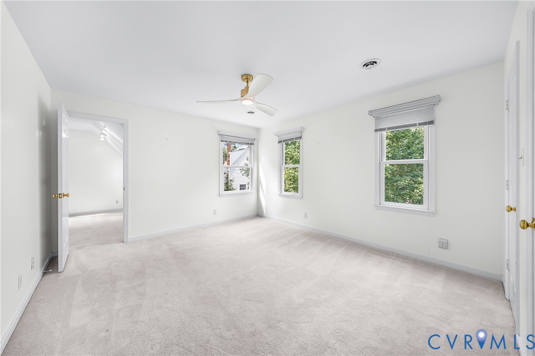 2200 Swanhurst Dr