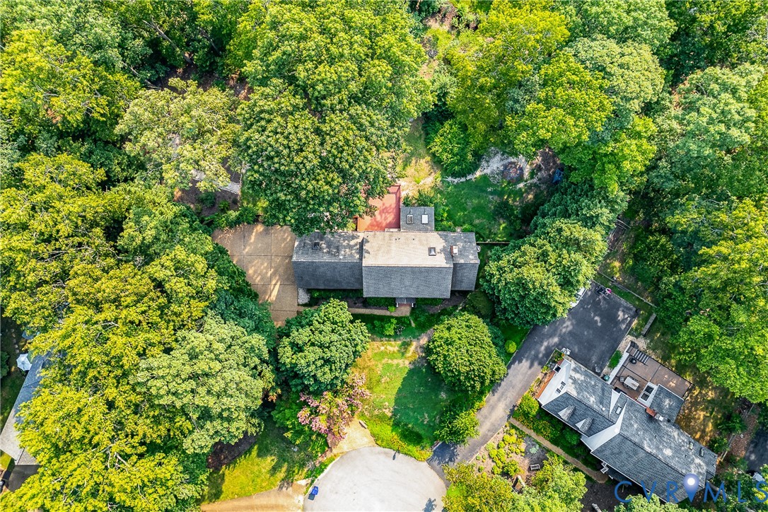 2200 Swanhurst Dr