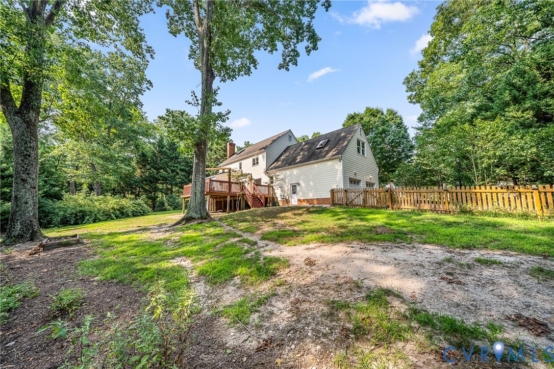 2200 Swanhurst Dr