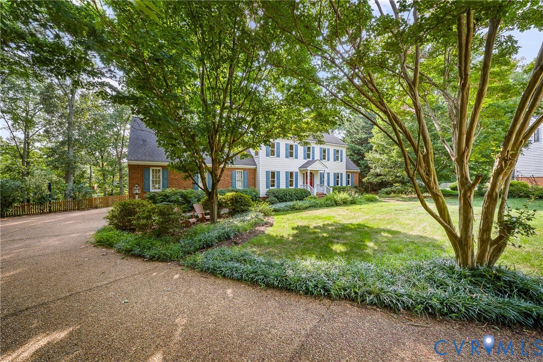 2200 Swanhurst Dr