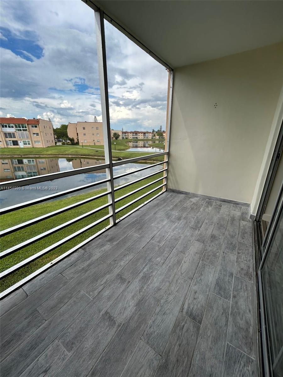 2791 N Pine Island Rd # 207