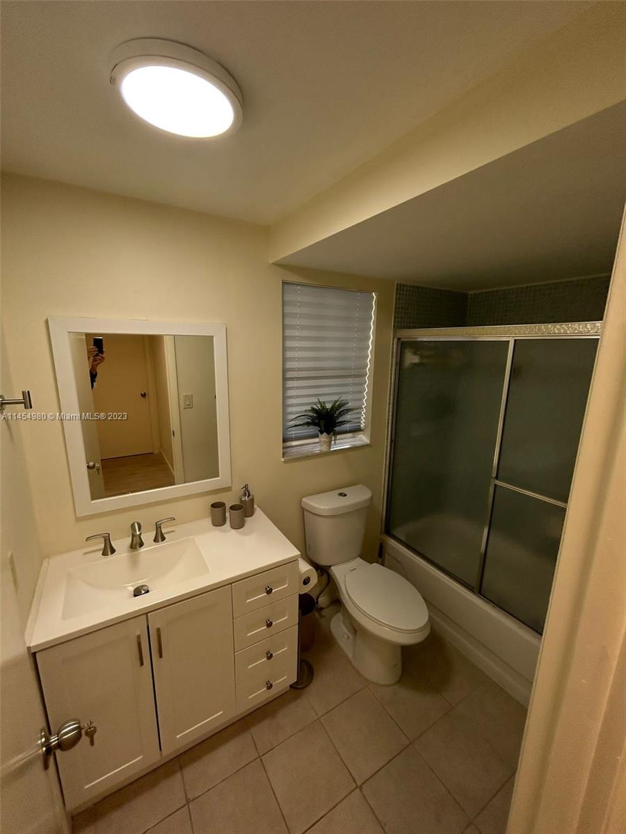 2791 N Pine Island Rd # 207