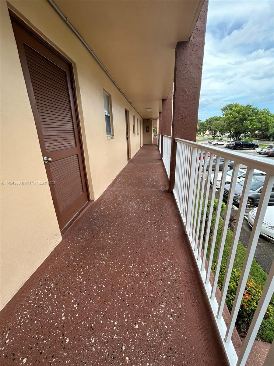 2791 N Pine Island Rd # 207