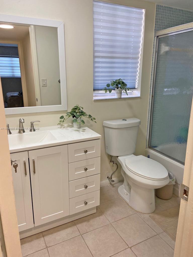 2791 N Pine Island Rd # 207