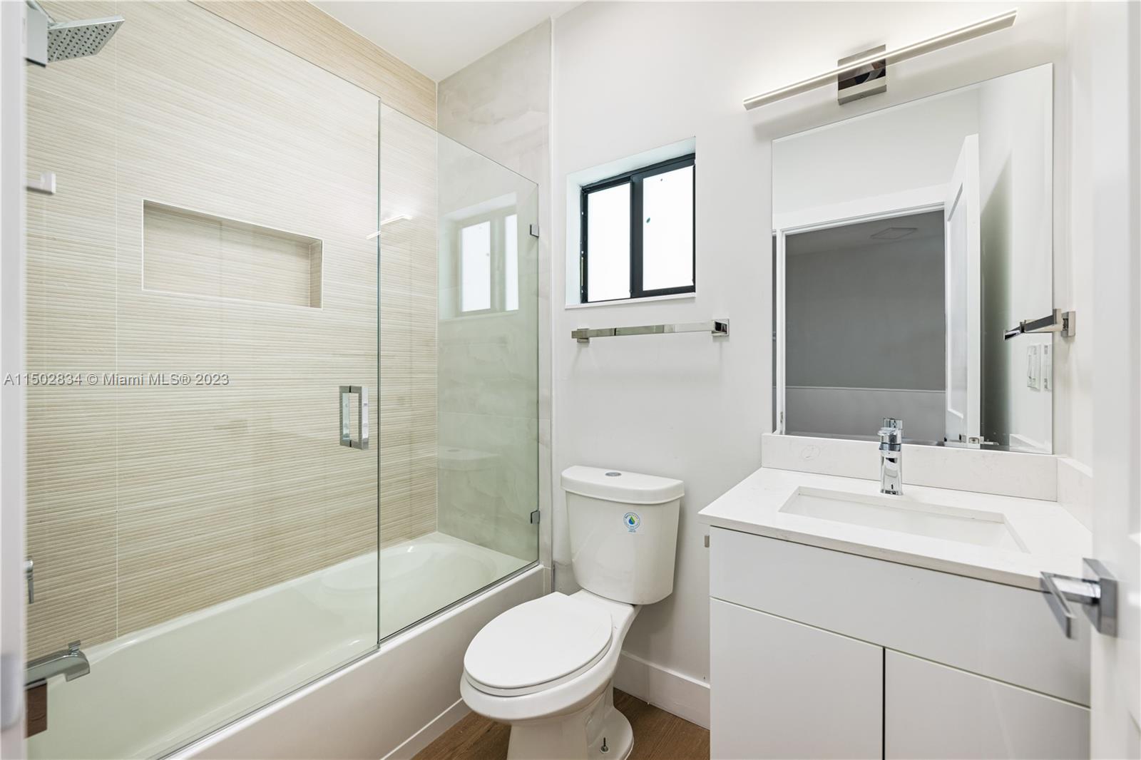 2501 NW 19th Ave # 2