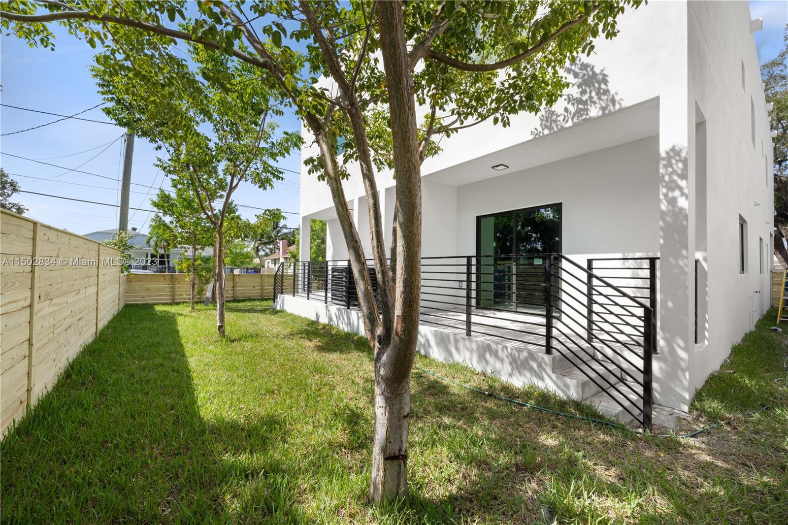 2501 NW 19th Ave # 2