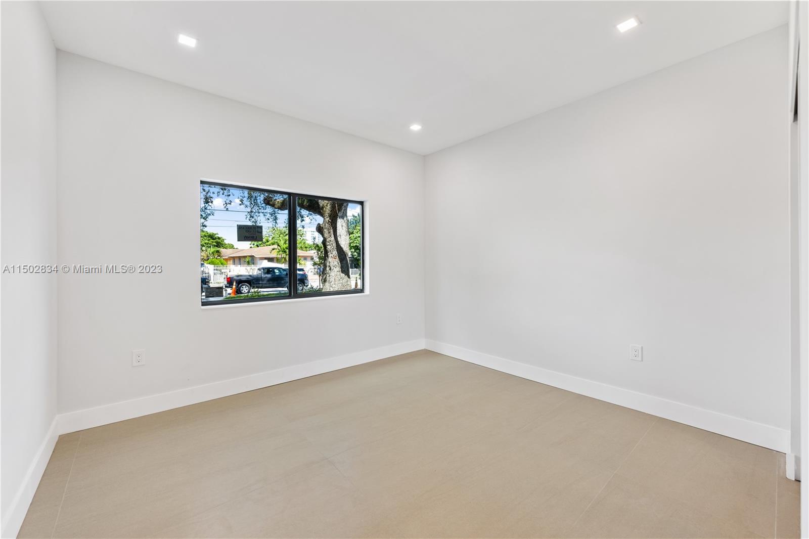 2501 NW 19th Ave # 2