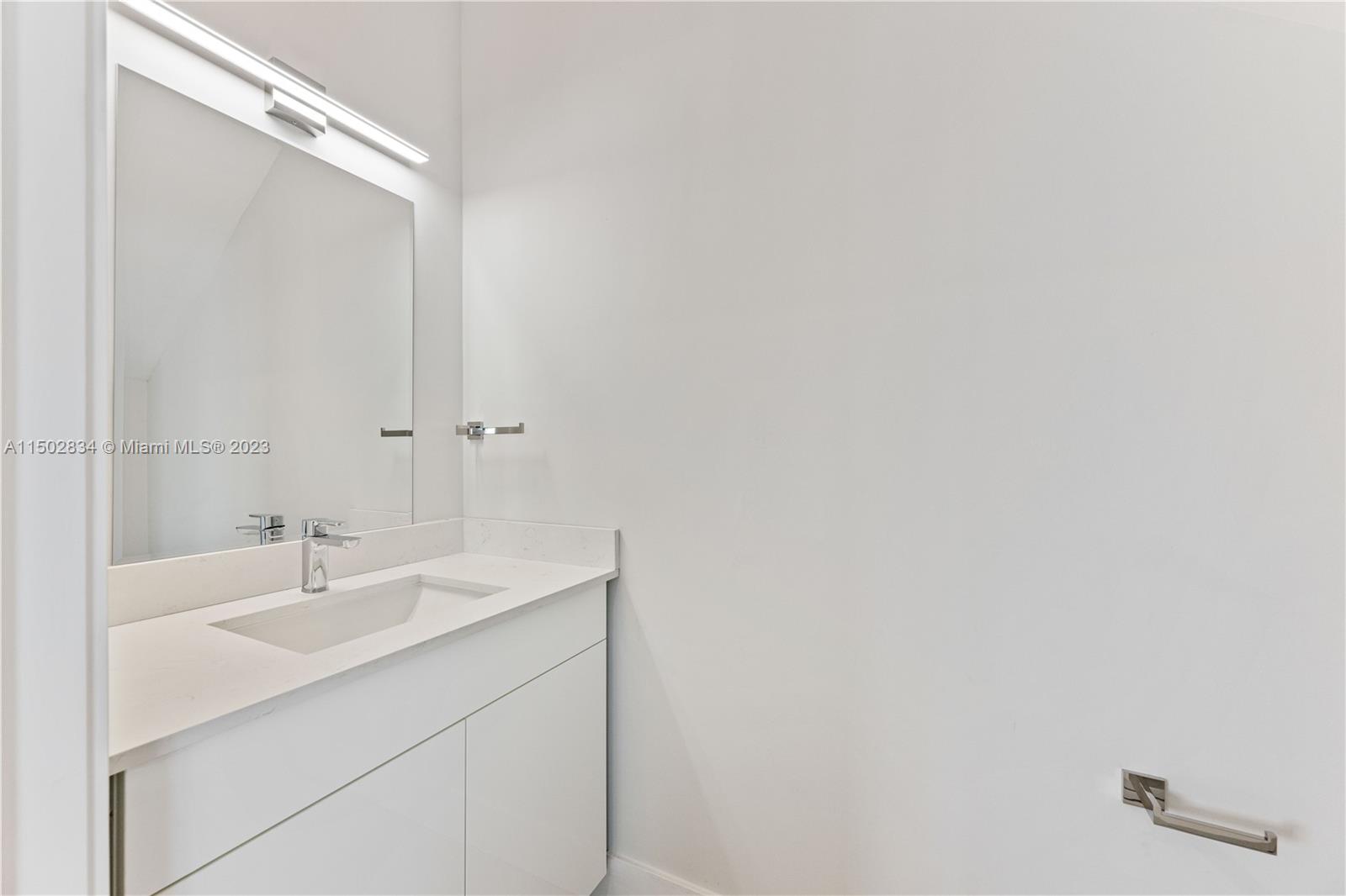 2501 NW 19th Ave # 2