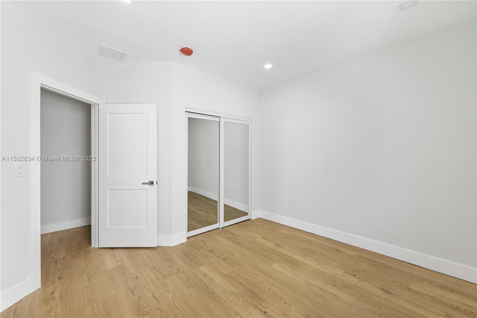 2501 NW 19th Ave # 2