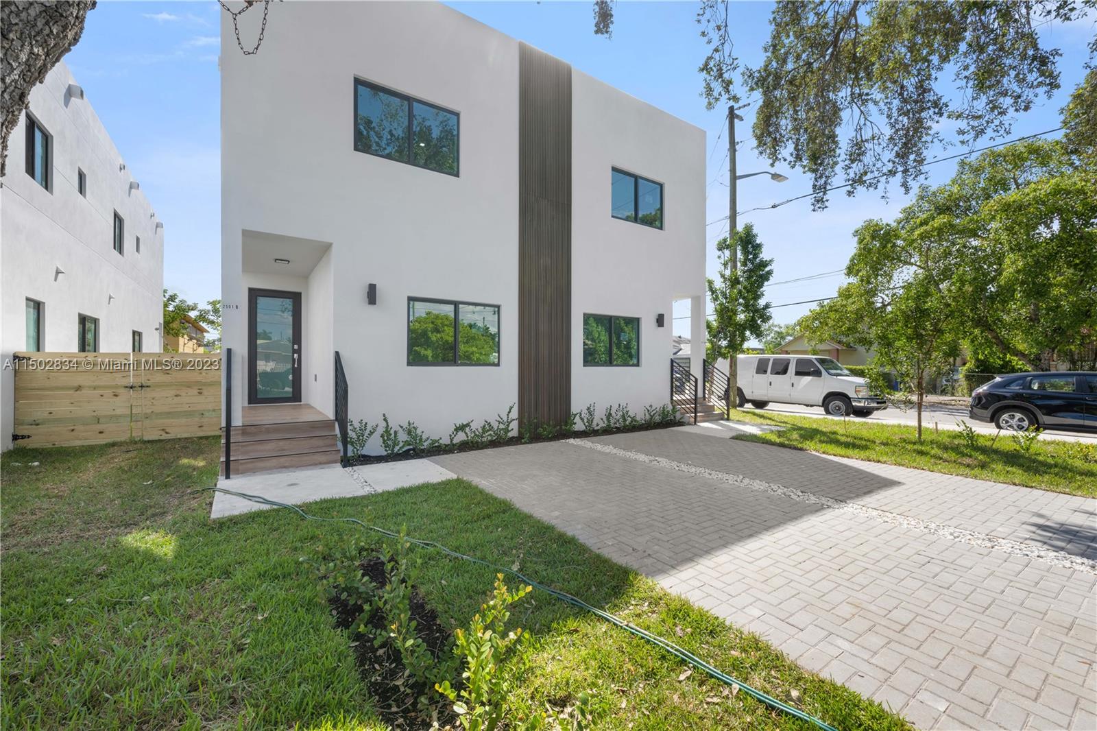 2501 NW 19th Ave # 2