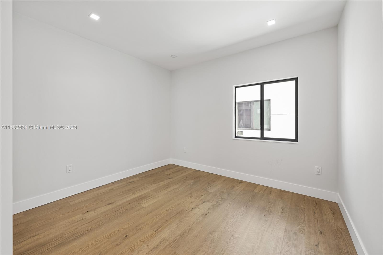 2501 NW 19th Ave # 2