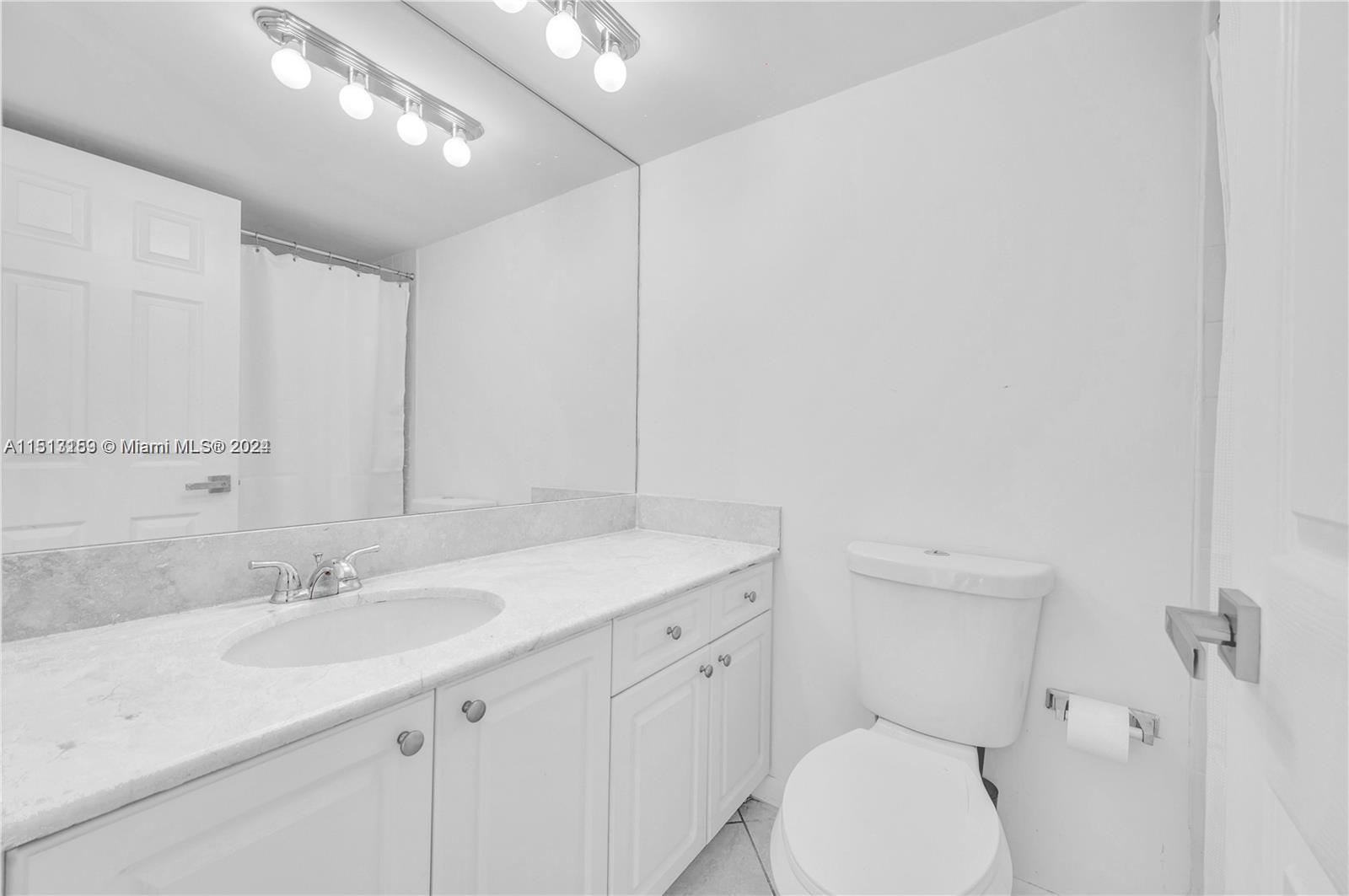 6770 Indian Creek Dr # 11O