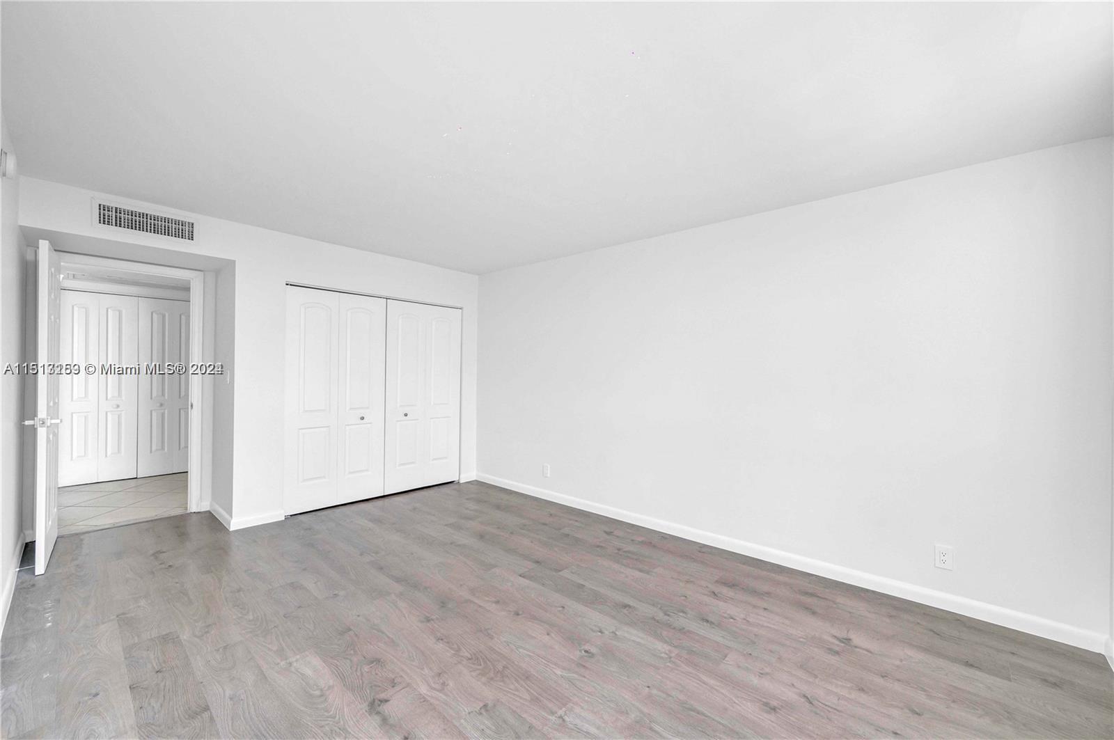 6770 Indian Creek Dr # 11O