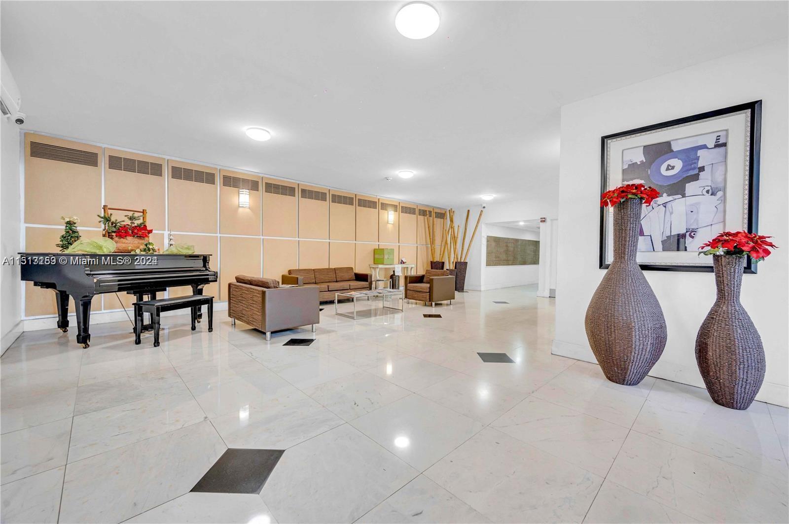 6770 Indian Creek Dr # 11O