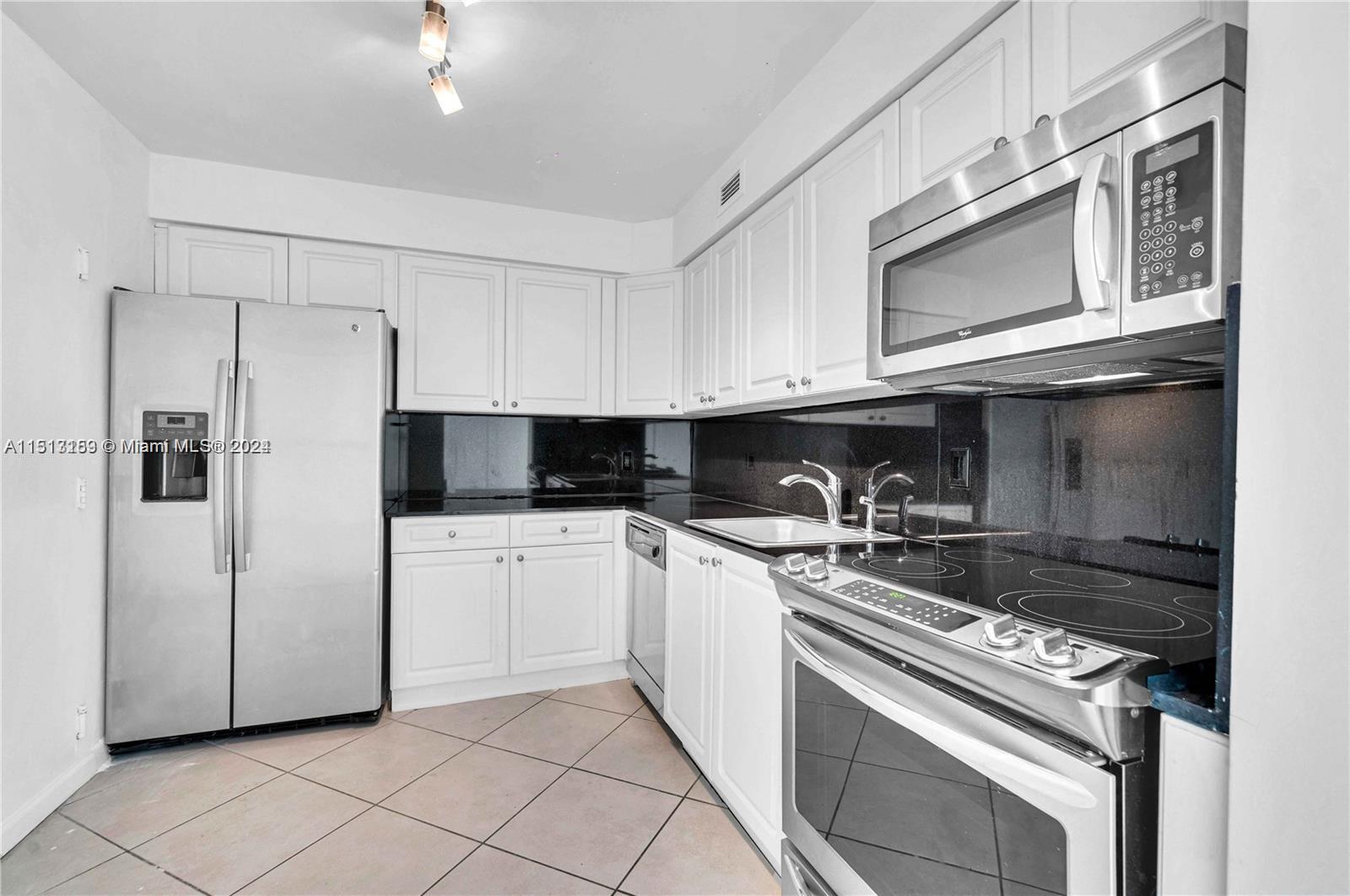 6770 Indian Creek Dr # 11O