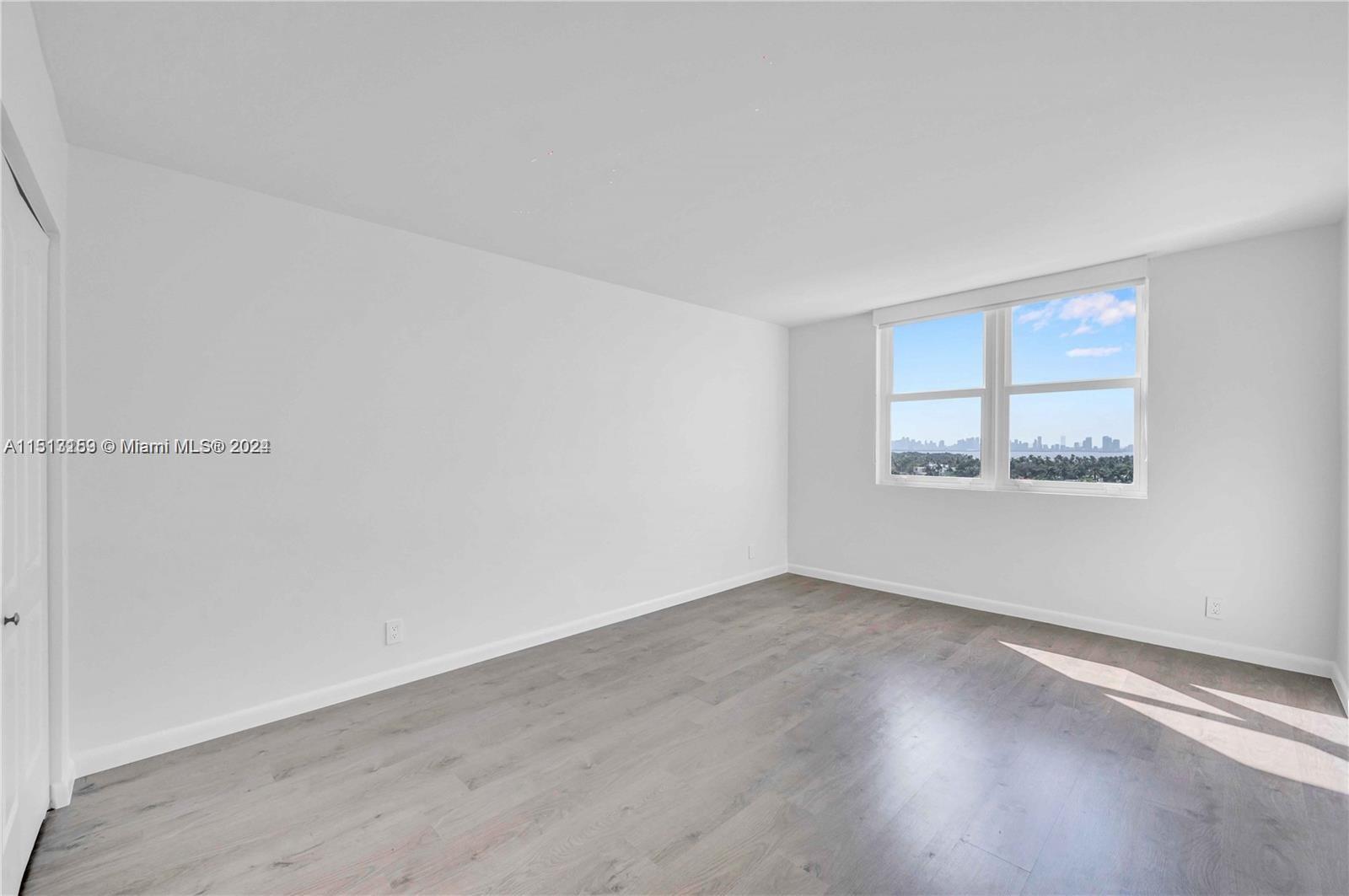 6770 Indian Creek Dr # 11O