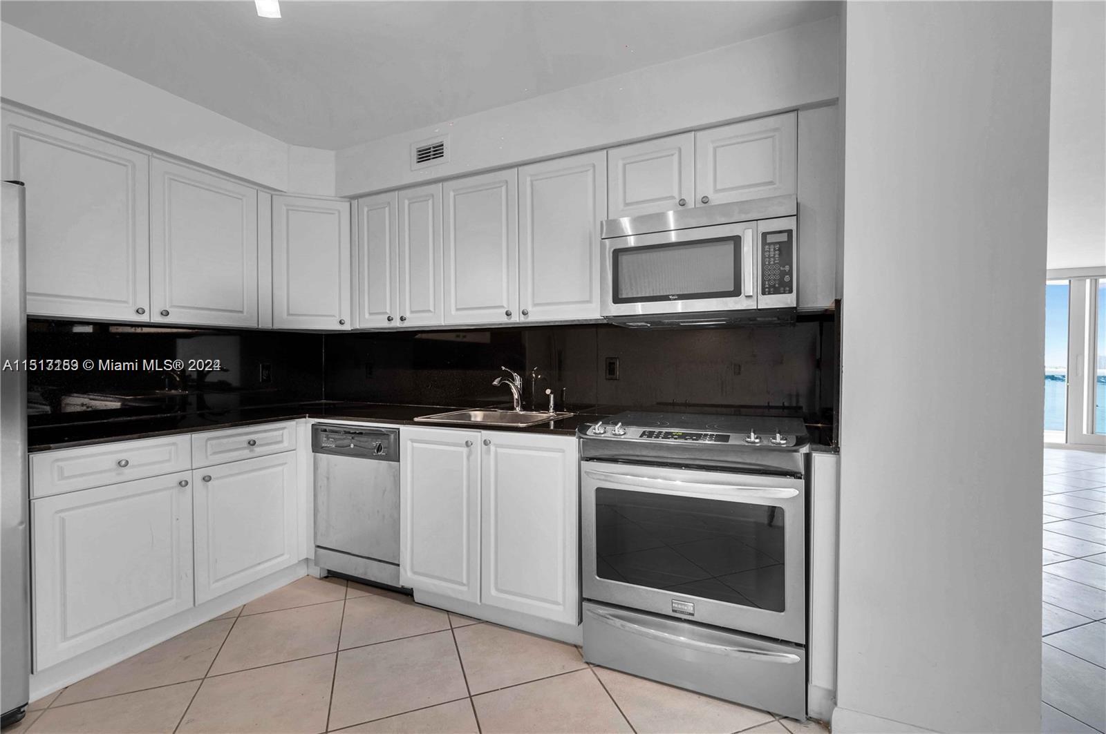 6770 Indian Creek Dr # 11O