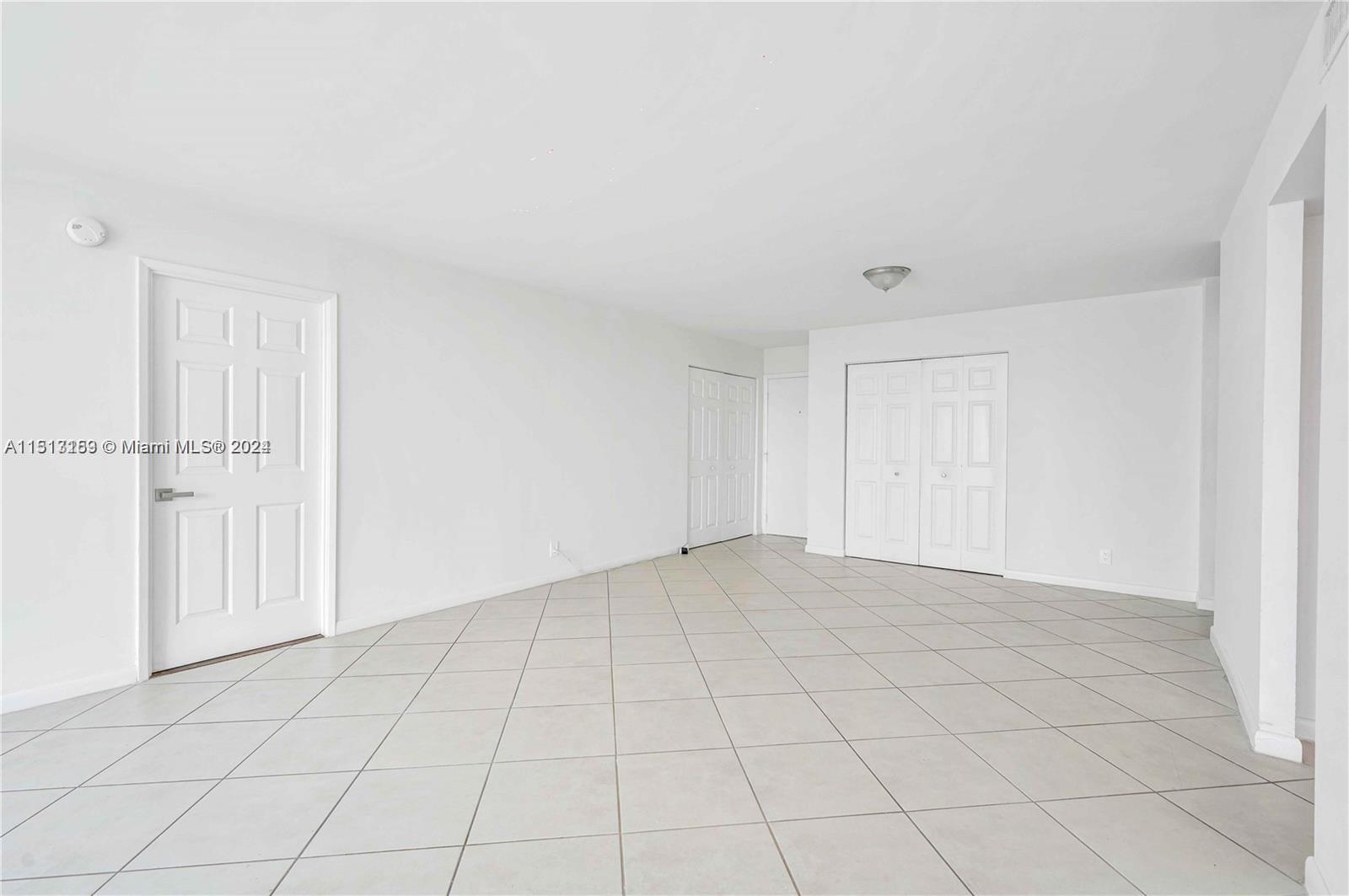 6770 Indian Creek Dr # 11O