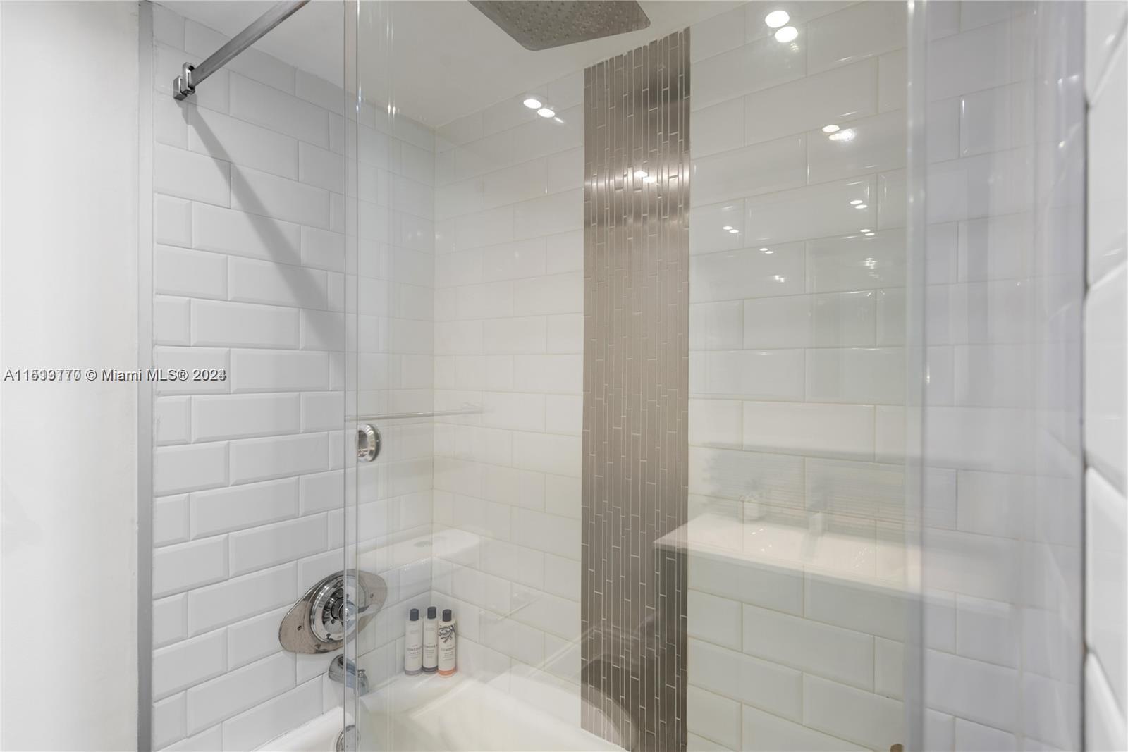 6770 Indian Creek Dr Unit: TSA