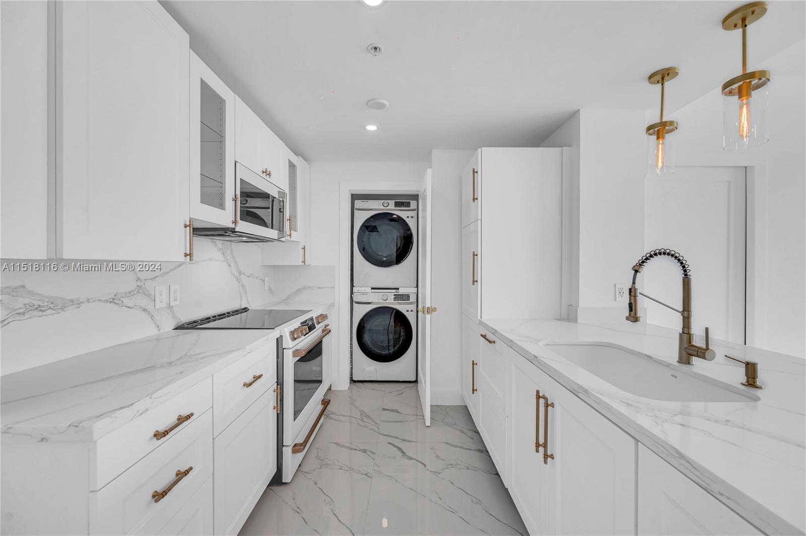 1900 N Bayshore Dr # 3716