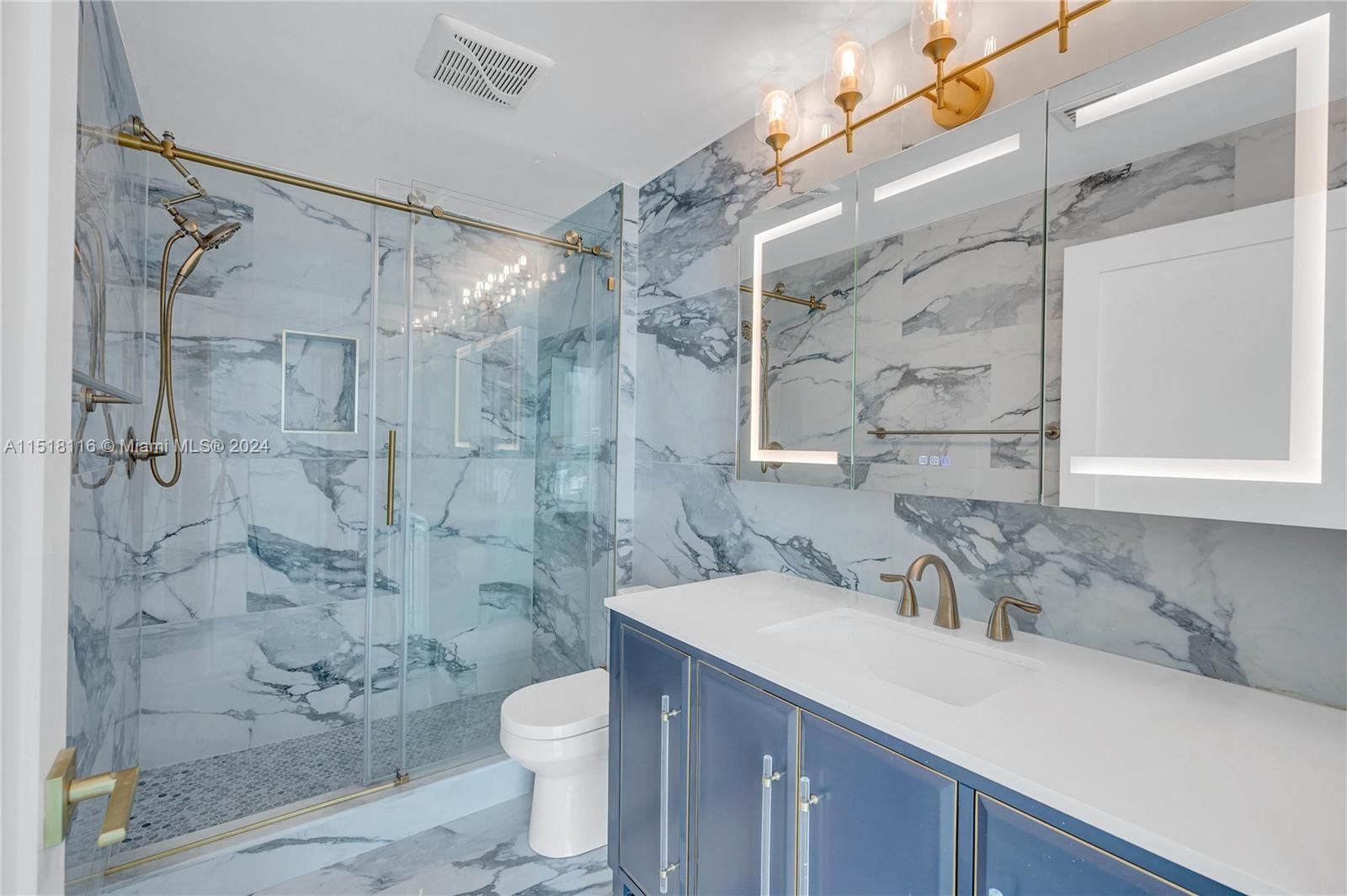 1900 N Bayshore Dr # 3716