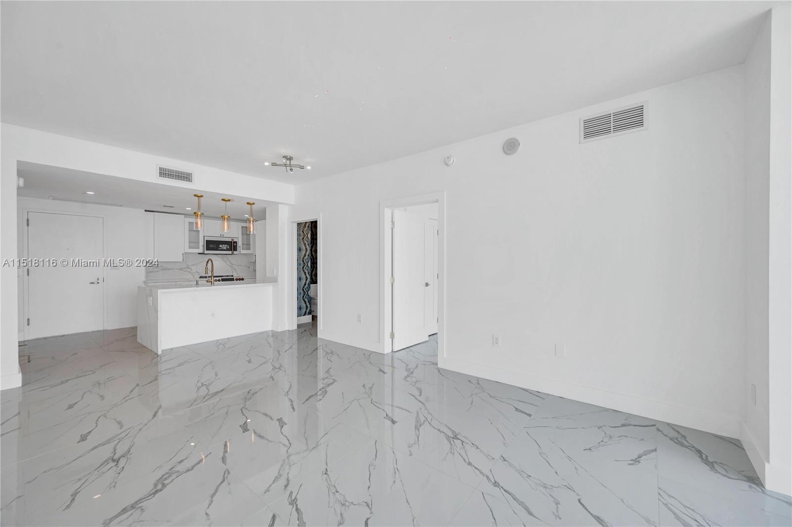 1900 N Bayshore Dr # 3716