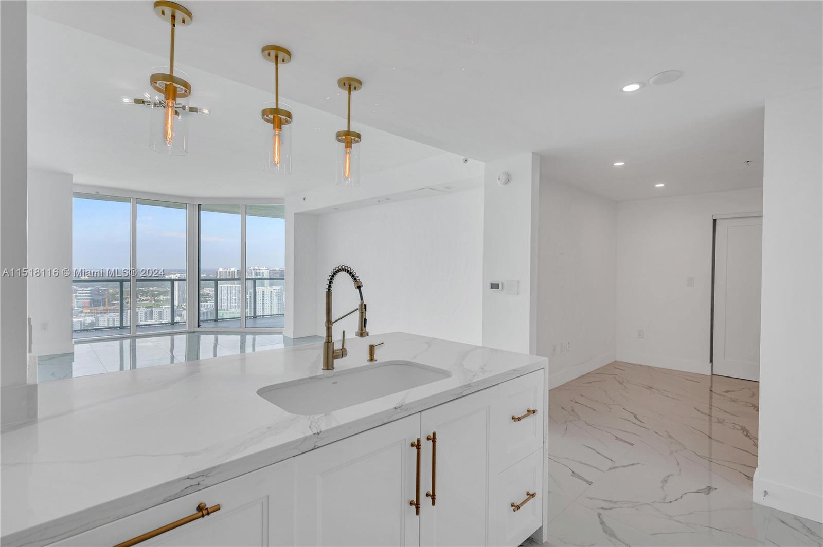 1900 N Bayshore Dr # 3716