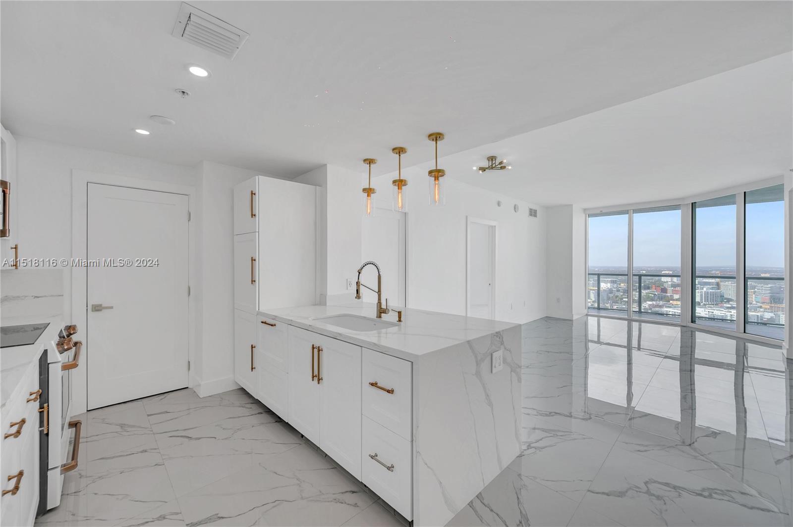 1900 N Bayshore Dr # 3716