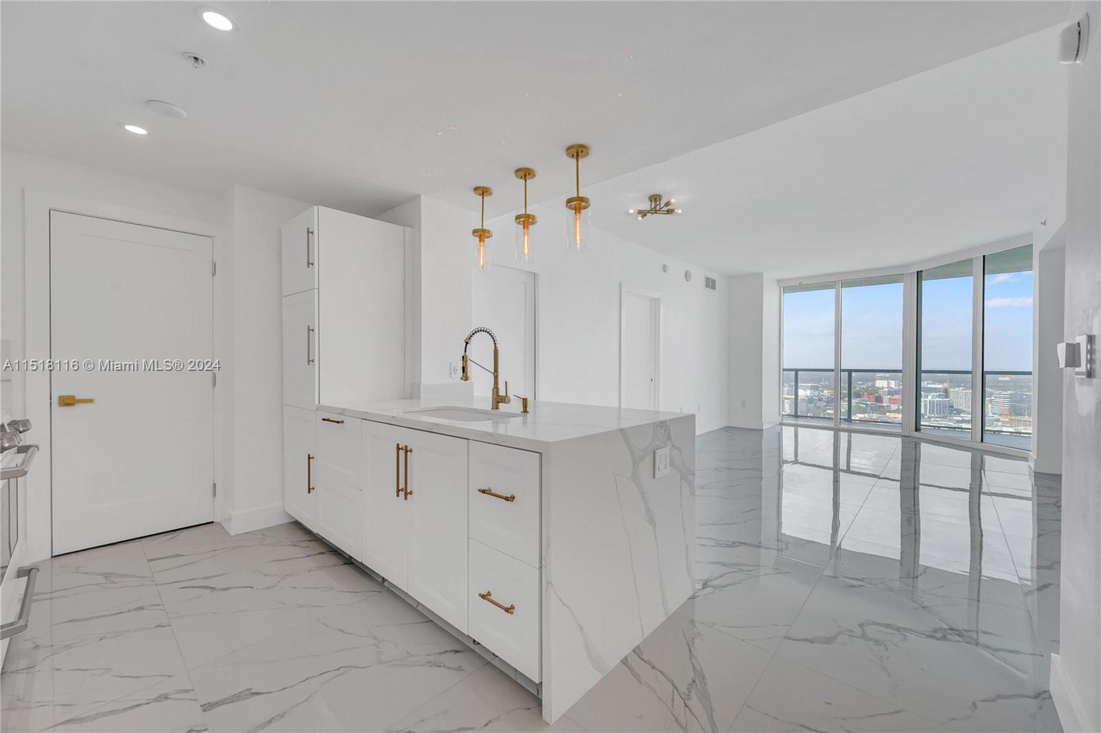 1900 N Bayshore Dr # 3716