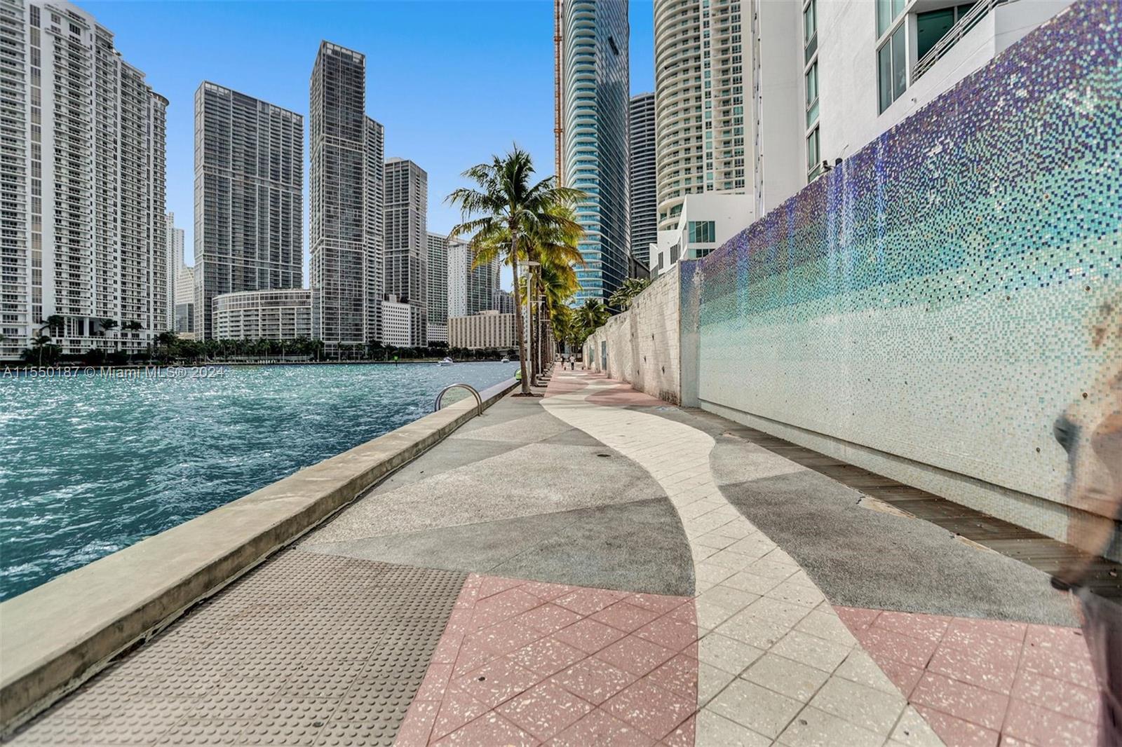 335 S Biscayne Blvd # 2501