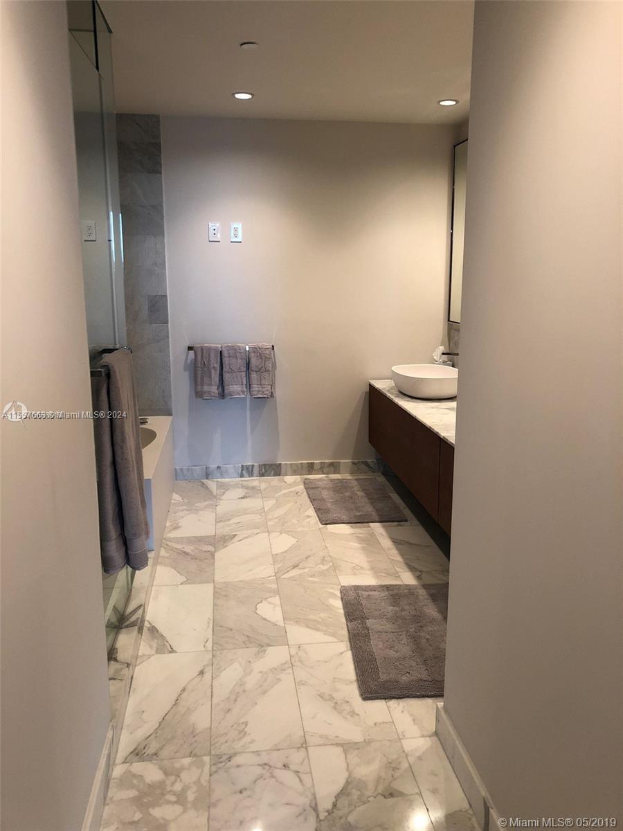 10203 Collins Ave # 605