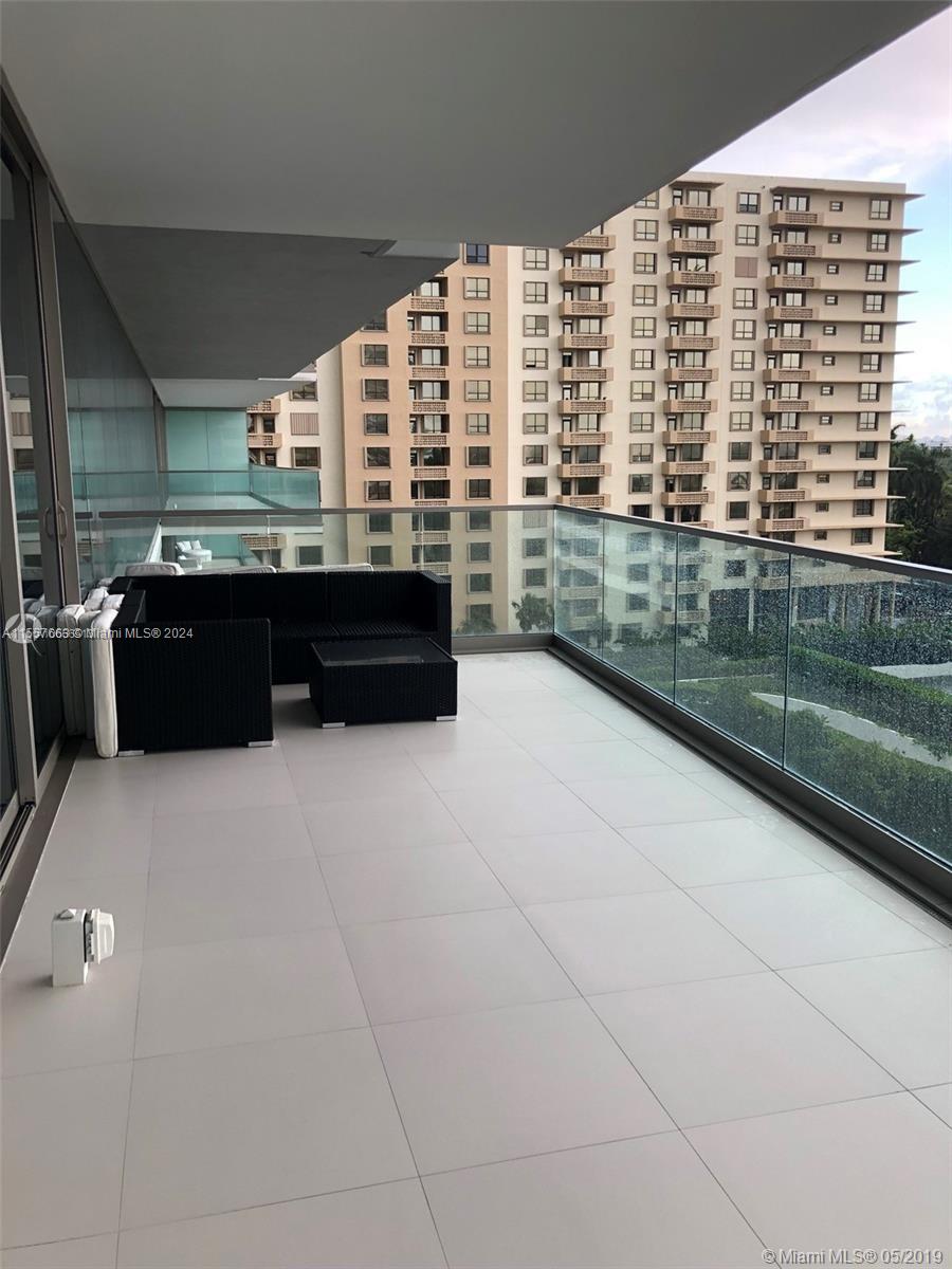 10203 Collins Ave # 605