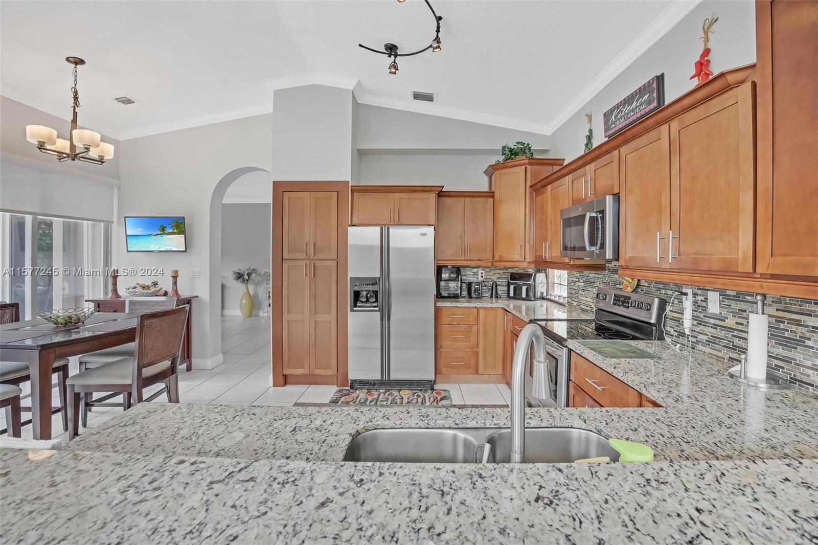 15641 SW 112th Way