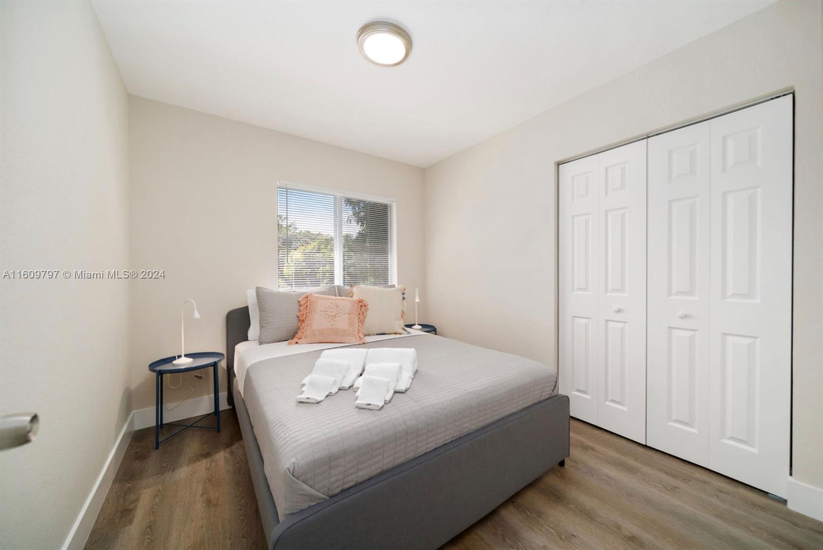 1391 NW 38th St