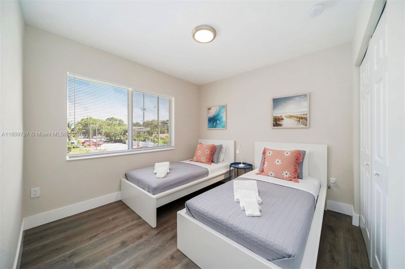 1391 NW 38th St