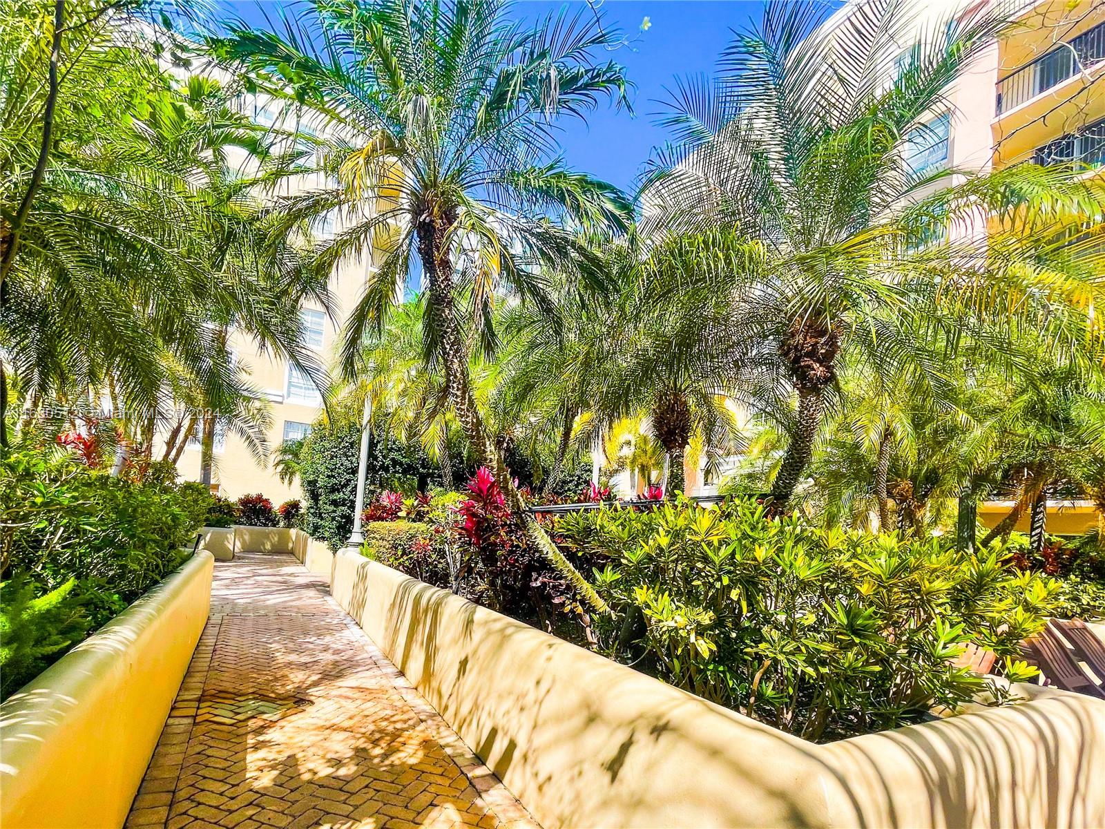 520 SE 5th Ave # 1205