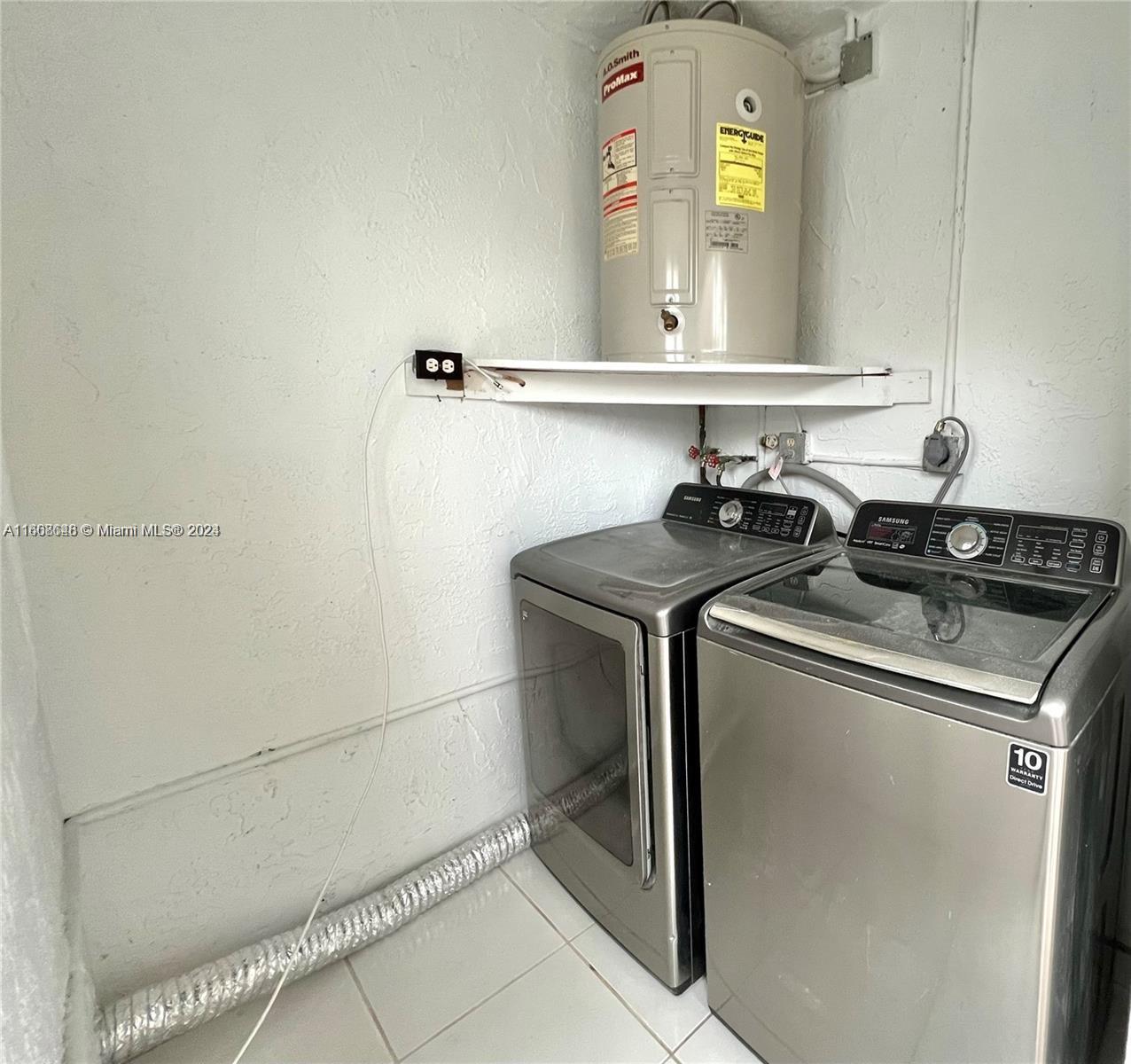 3813 NE 167th St # 37