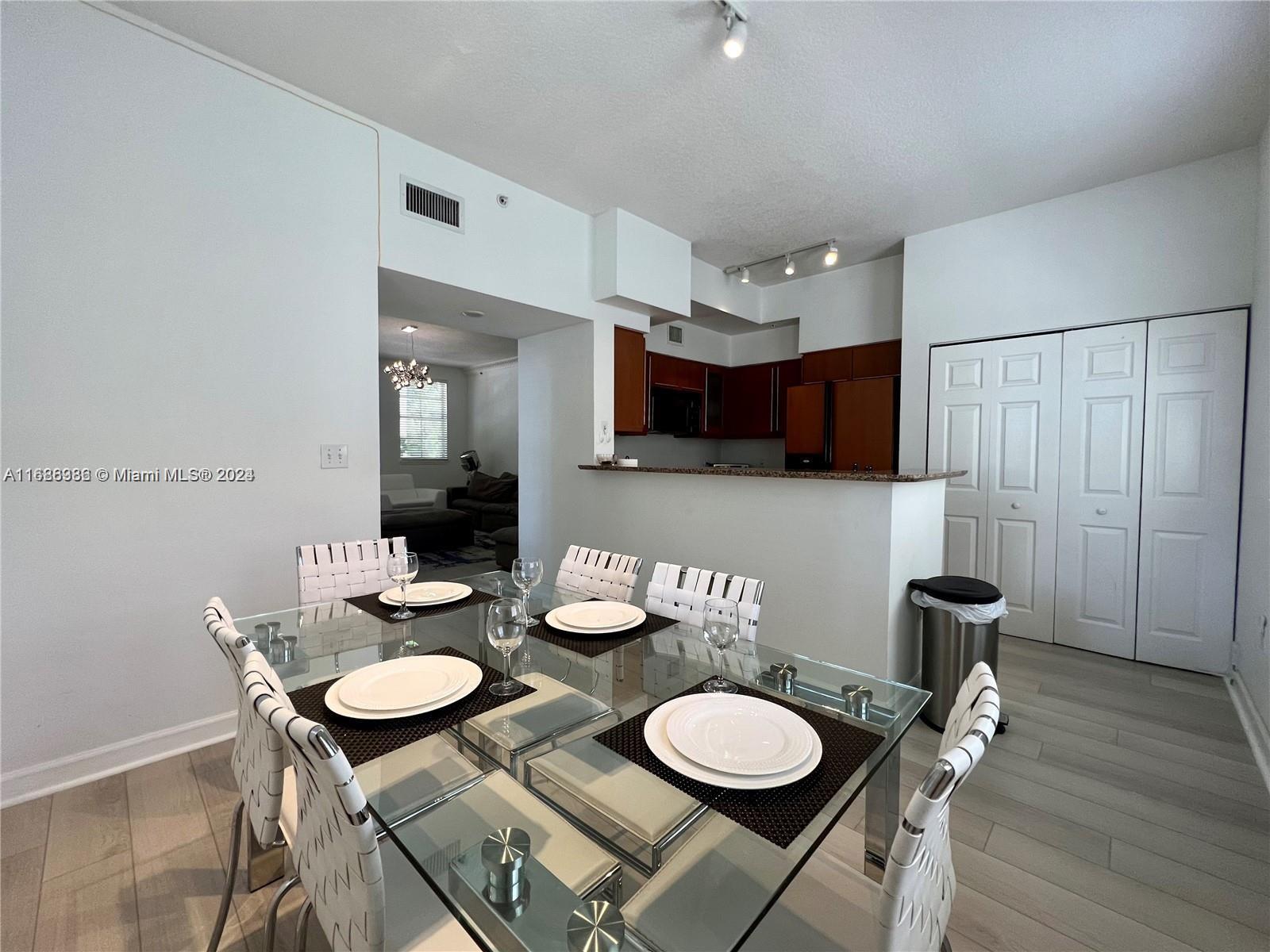 2065 S Ocean Dr Unit: TH1