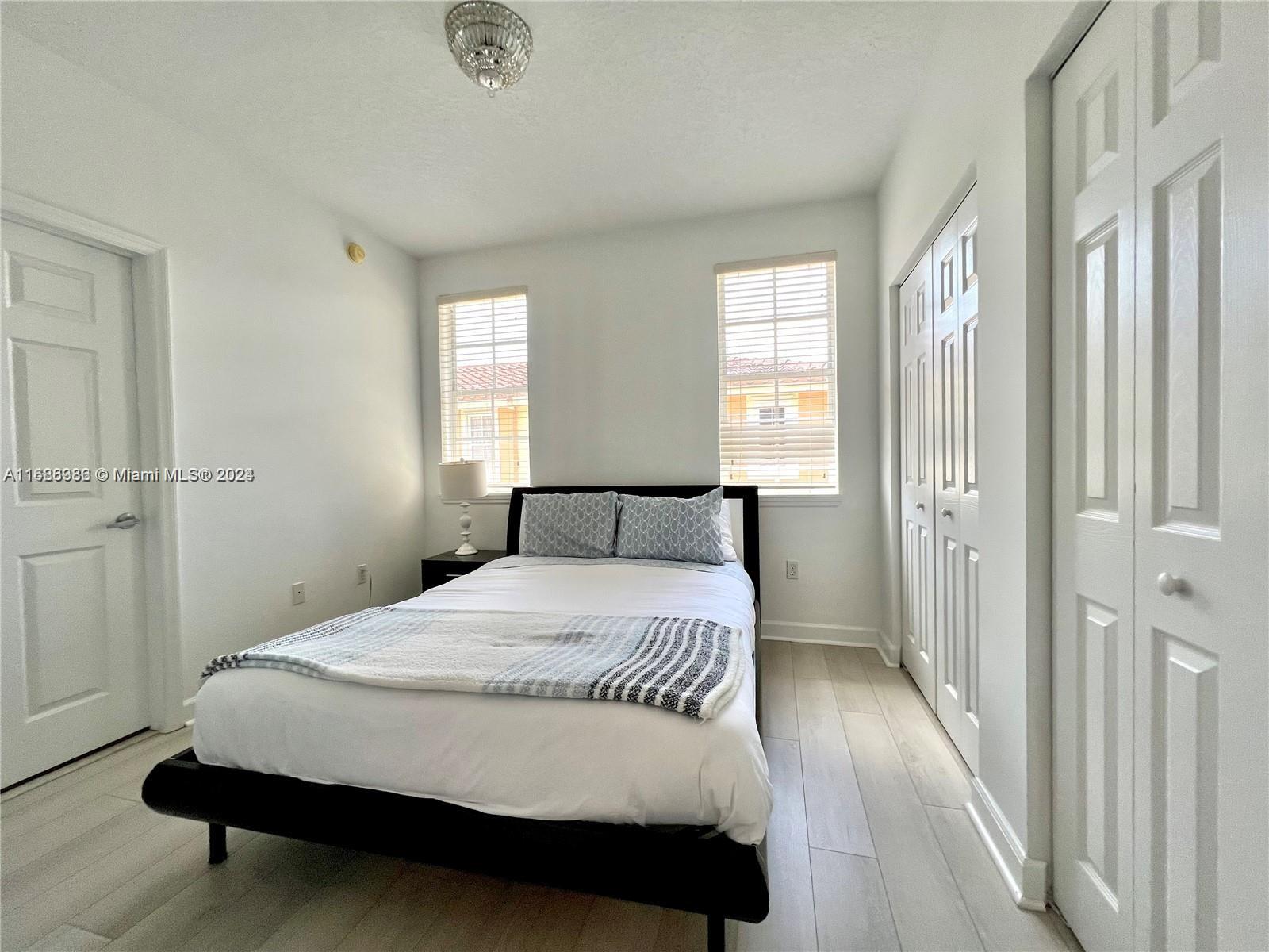 2065 S Ocean Dr Unit: TH1