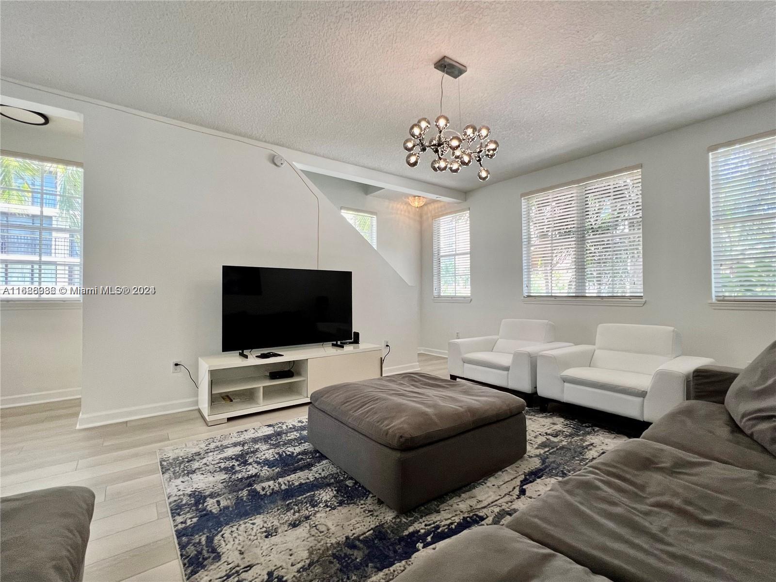 2065 S Ocean Dr Unit: TH1