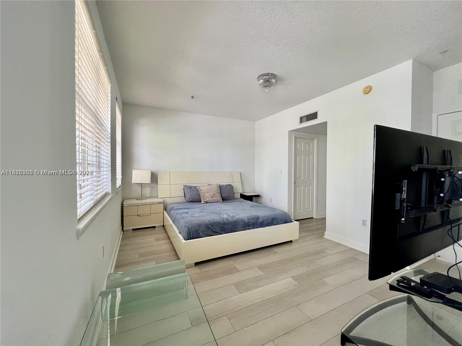 2065 S Ocean Dr Unit: TH1