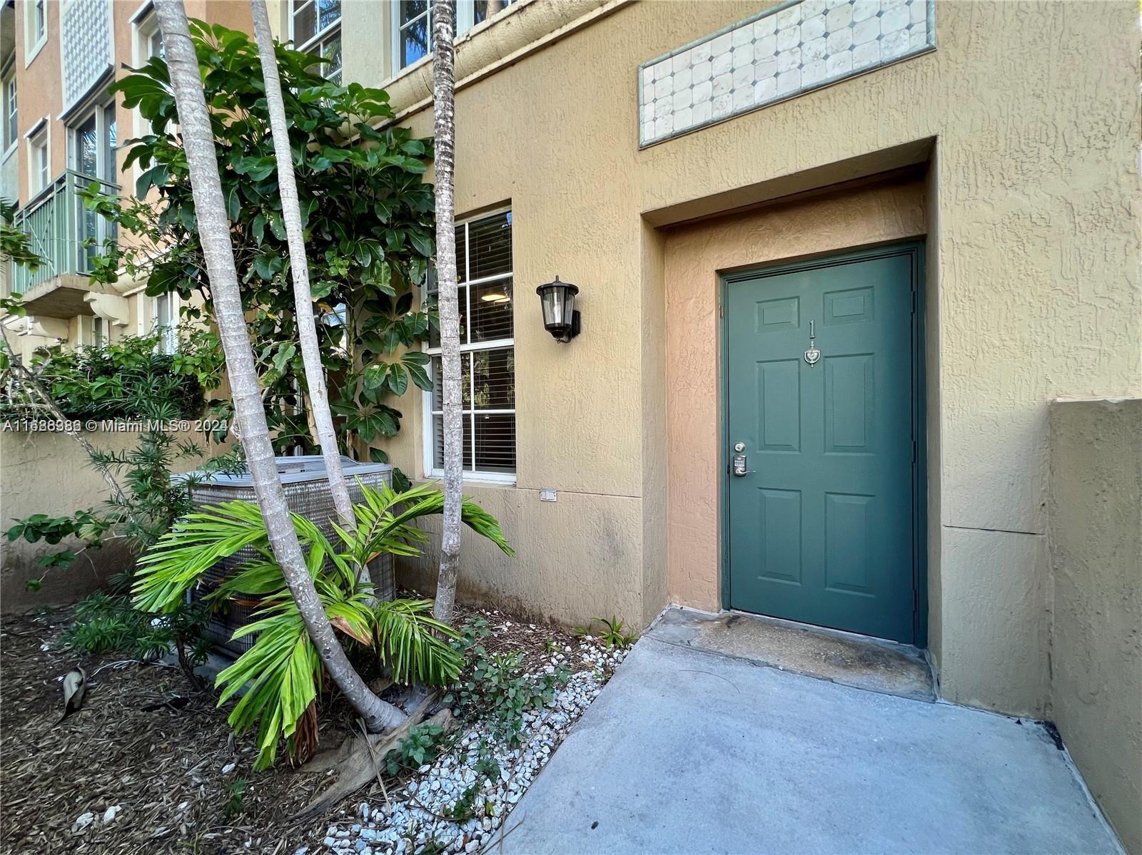 2065 S Ocean Dr Unit: TH1