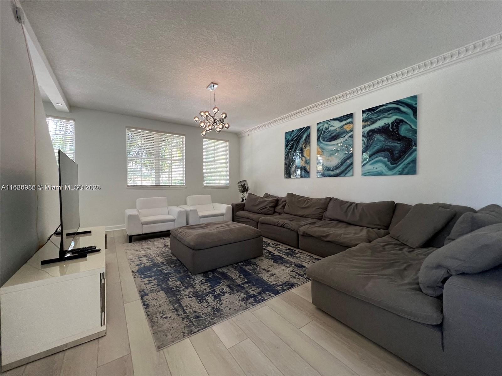 2065 S Ocean Dr Unit: TH1