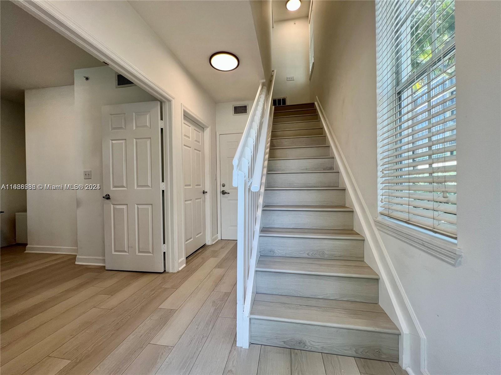 2065 S Ocean Dr Unit: TH1