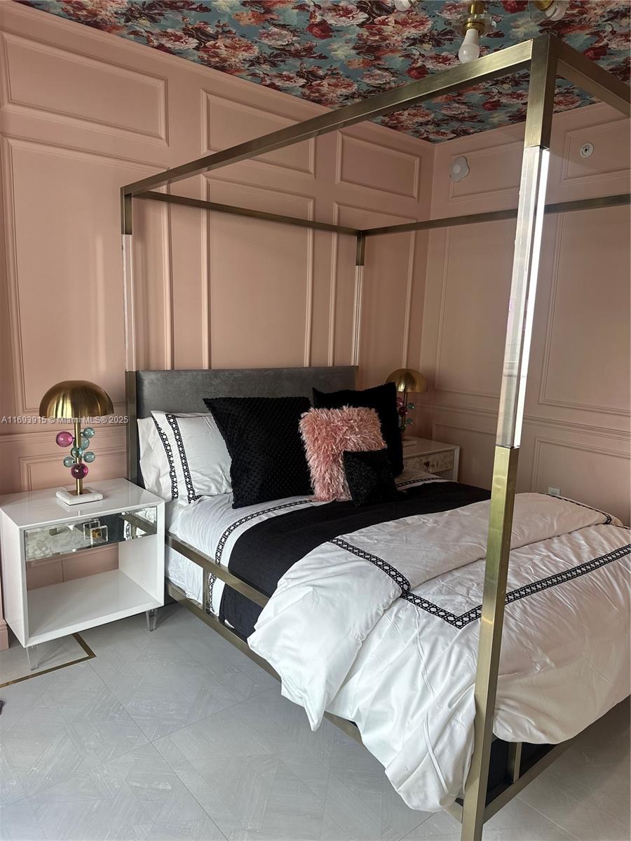 488 NE 18th St # 4015