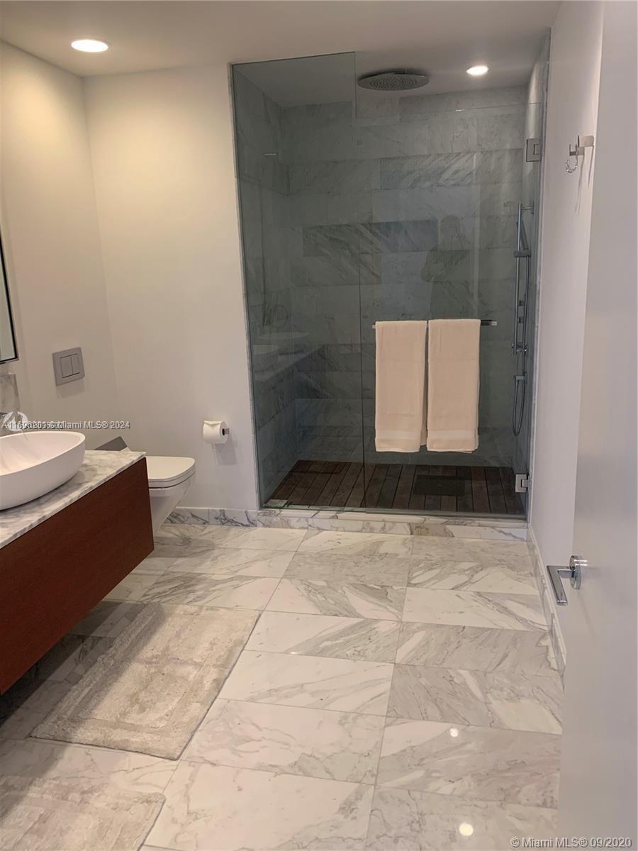 10203 Collins Ave # 604