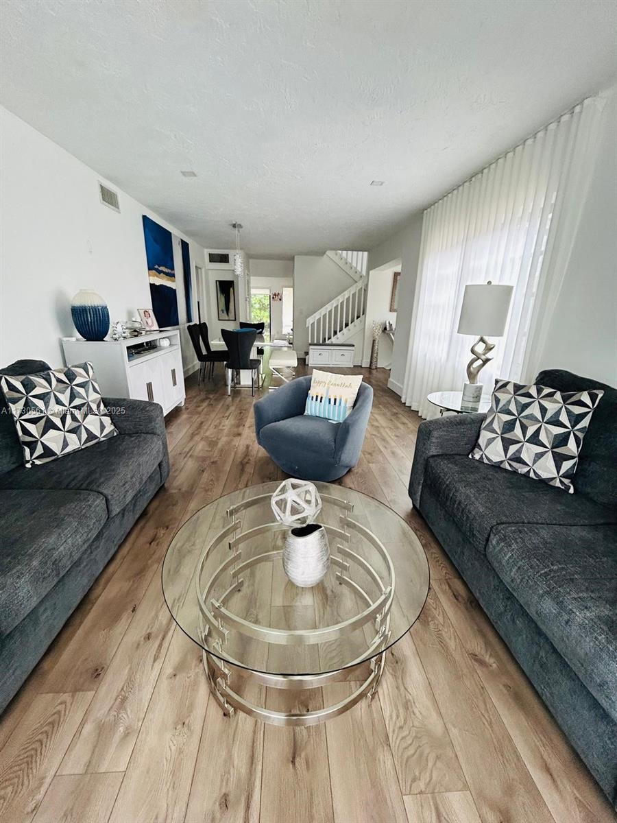 2821 N 38th Ave # 2821