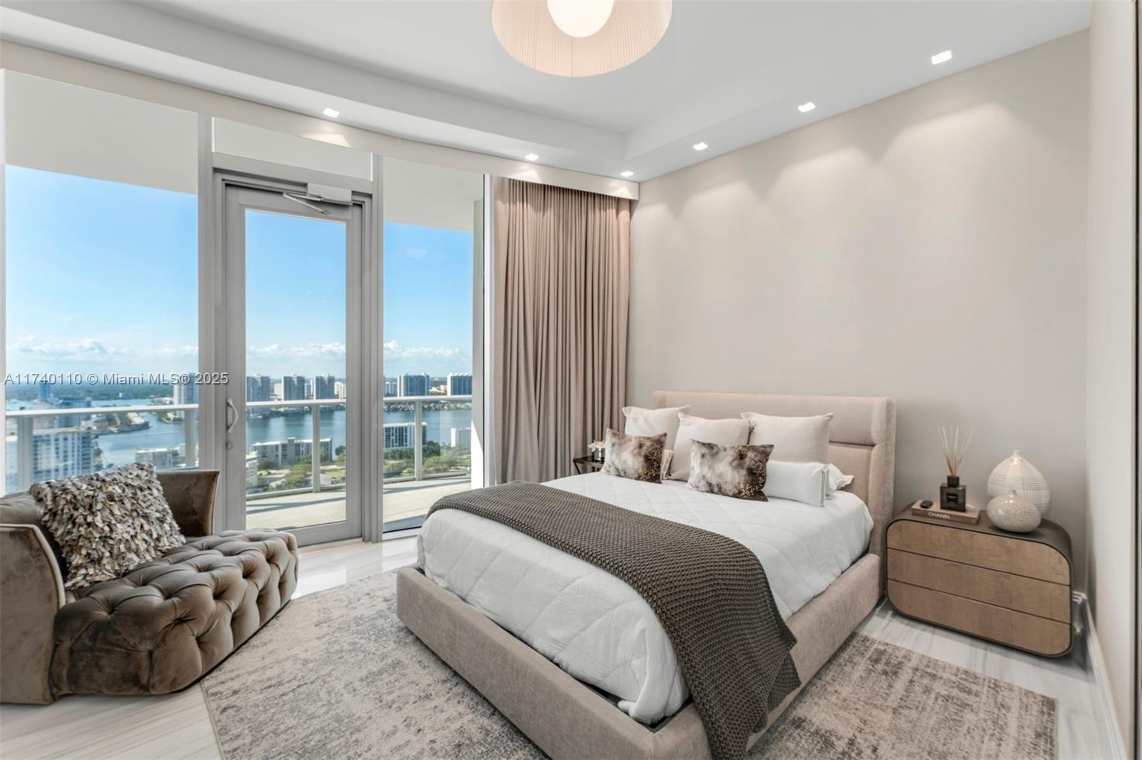17475 Collins Ave Unit: Sky Villa