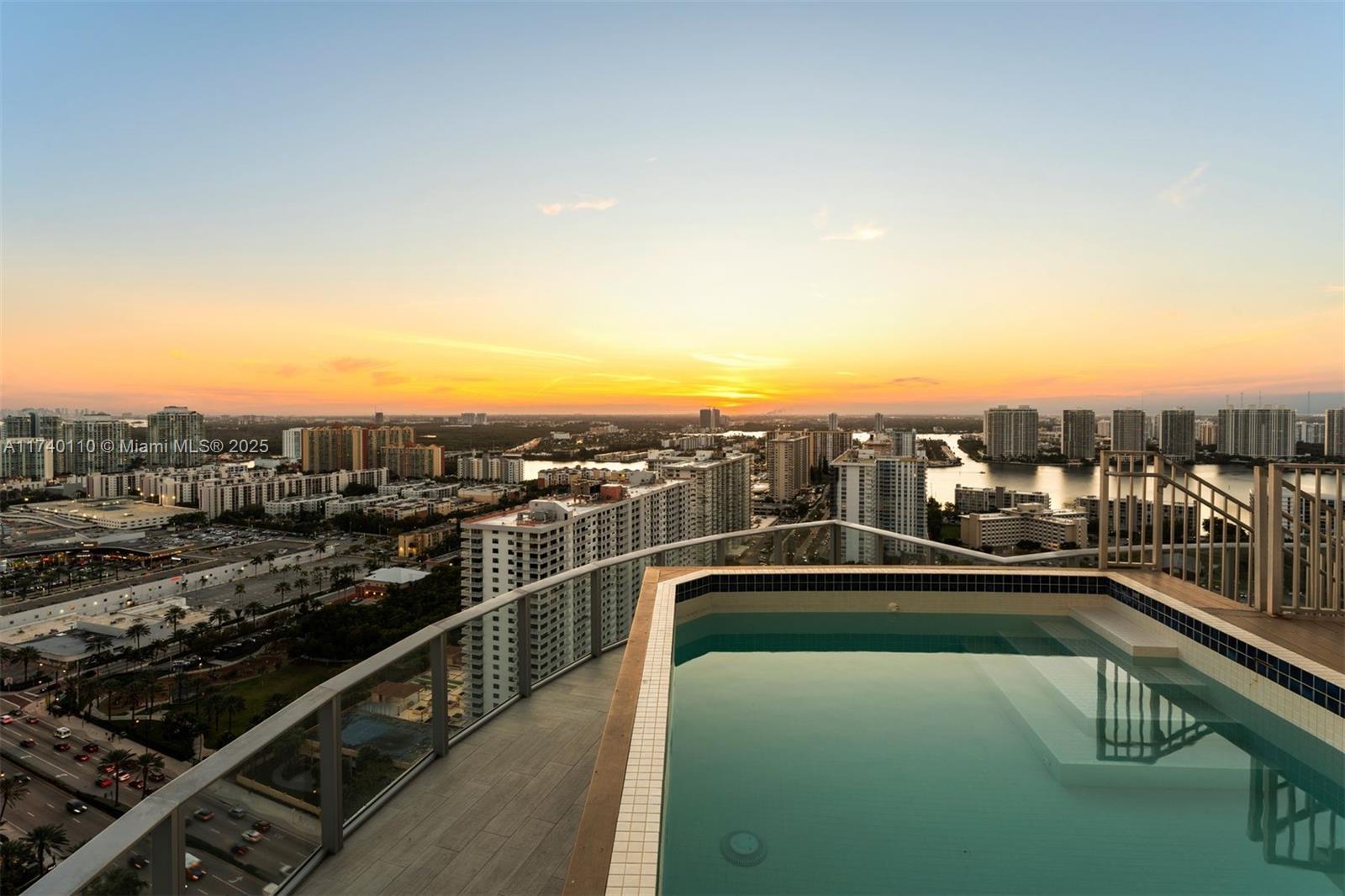 17475 Collins Ave Unit: Sky Villa