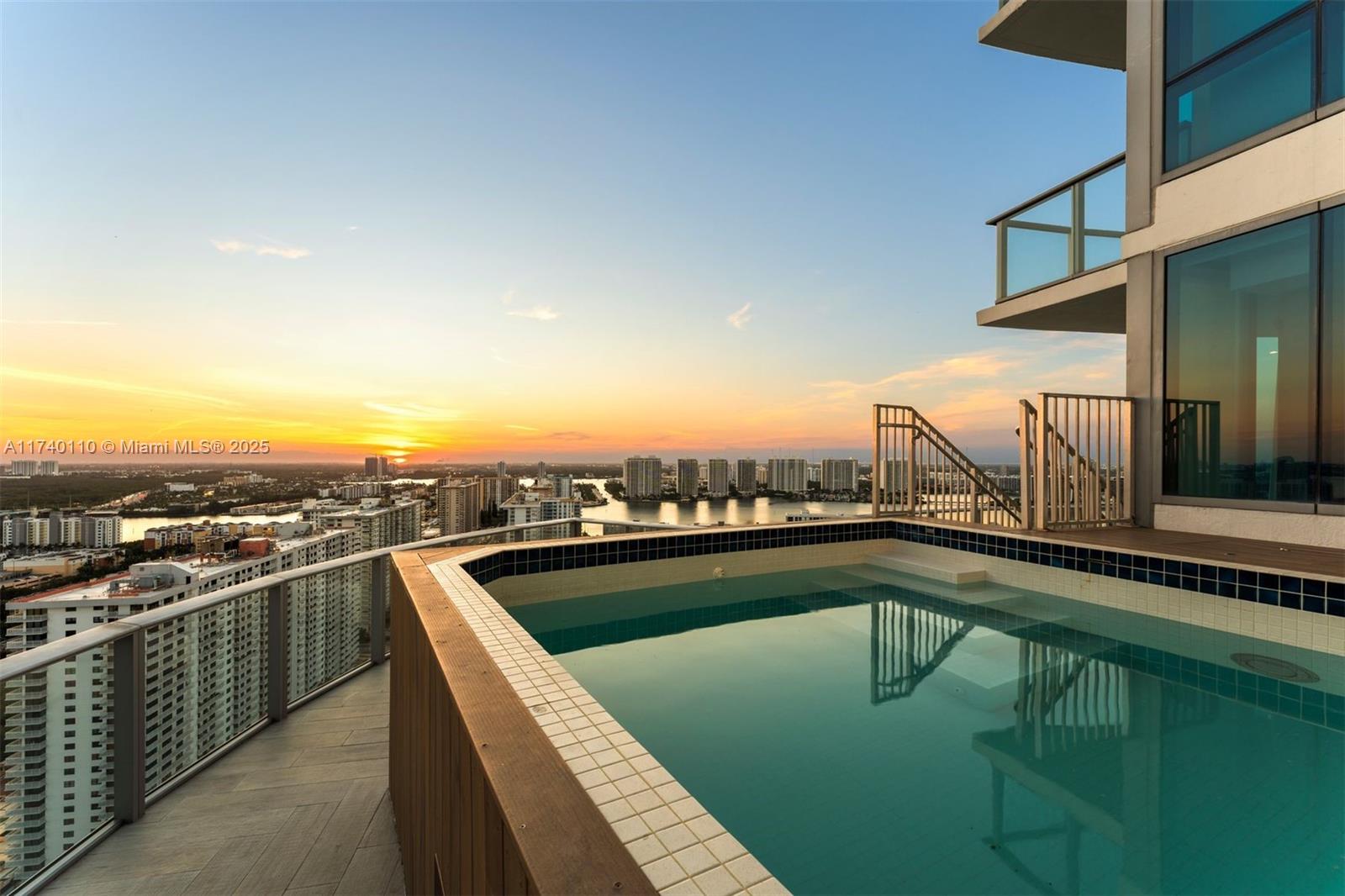 17475 Collins Ave Unit: Sky Villa